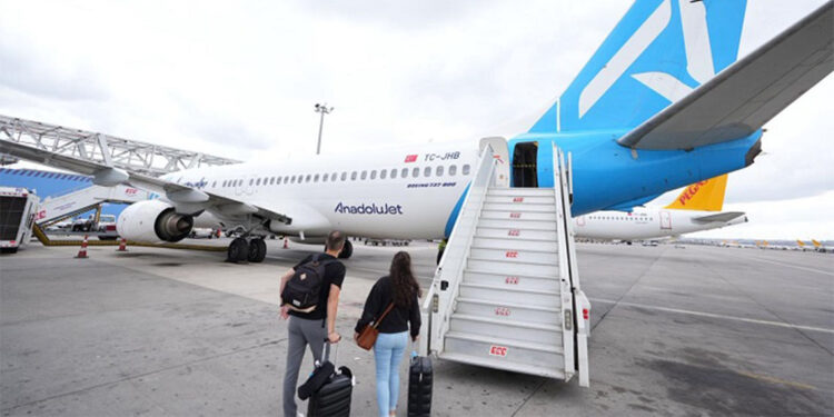 Ajet Cenevre uçuşlarına başladı
