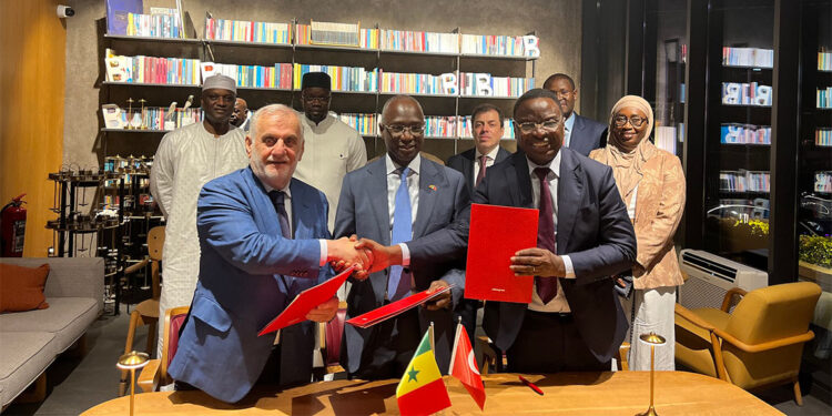 Albayrak Grubu, Senegal'de traktör montaj tesisi kuracak