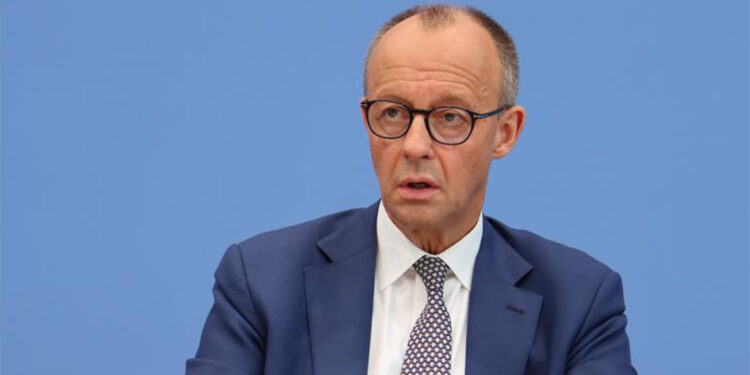 Putin ve Zelenskiy 2 hafta içinde bir araya gelecek