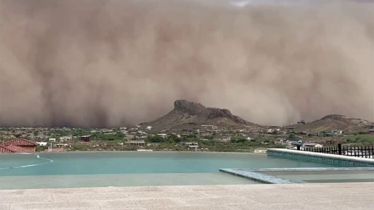 Toz fırtınası nedeniyle 55 bin kişi elektriksiz kaldı