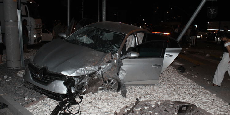 Aksaray'da otomobille cip çarpıştı; 7 yaralı