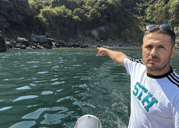 Amasra'da kanalizasyon suyunun denize akmasına tepki