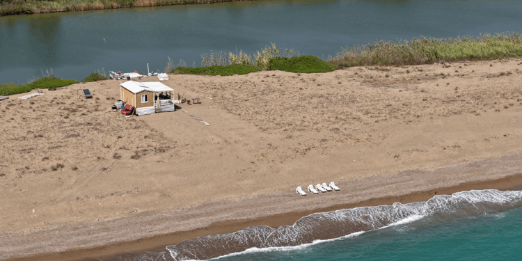 Arkası nehir, önü deniz manzaralı 'sahilkondu'