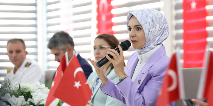 'İlk Öğretmenim Ailem' uygulamasını 1 milyon 25 bin aile kullanmaya başladı