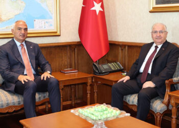 Yaşar Güler ile Mehmet Nuri Ersoy bir araya geldi