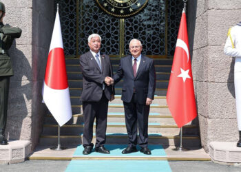 Yaşar Güler Japonya Savunma Bakanı ile görüştü