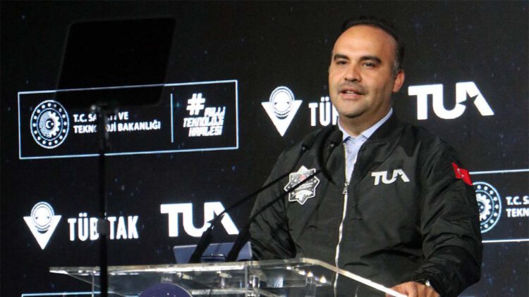 uzay aracımızla Ay’a erişeceğiz