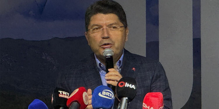 Çocukları katledenler insanlık huzurunda hesap verecekler