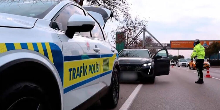 Trafik denetiminde 386 bin kural ihlali tespit edildi
