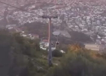 Depreme teleferikte yakalandılar