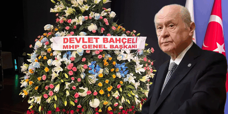 Bahçeli'den, AK Parti'ye özel çiçek