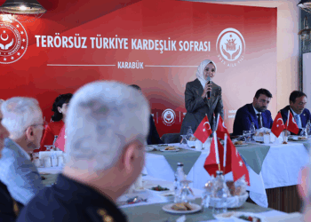 Bakan Göktaş, 'Terörsüz Türkiye Kardeşlik Sofrası'nda Karabüklülerle buluştu