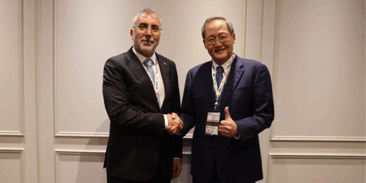 Bakan Işıkhan, Singapur İşgücü Bakanı Tan See Leng ile görüştü