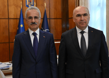 Bakan Uraloğlu, Romanya Başbakanı Bolojan ile bir araya geldi