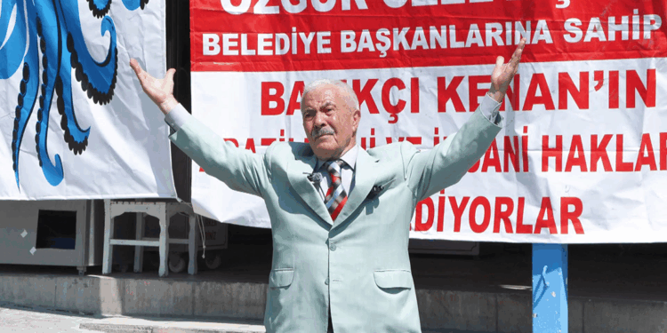 Balıkçı Kenan 'iki tane arazi bana hediye edeceksin' dedi