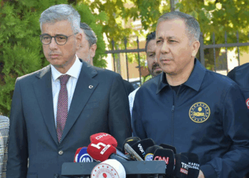 Balıkesir'de 4 büyüklüğünde 10'un üzerinde deprem oldu, artçı sayısı 250'yi geçti