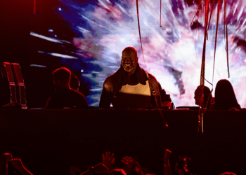 Basketbol efsanesi Shaquille O'Neal'dan Antalya'da DJ performansı