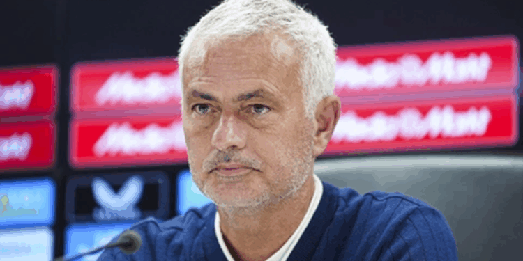 Ben oyuncularımın gösterdiği performanstan dolayı memnunum