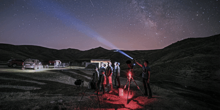 Bitlis'te fotoğrafçılar, Perseid meteor yağmurunu fotoğrafladı