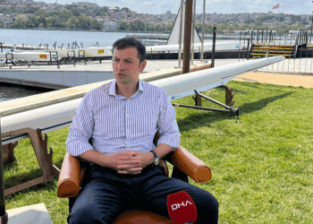 Bizim olimpiyatta bayrağımızı çektirmemiz lazım