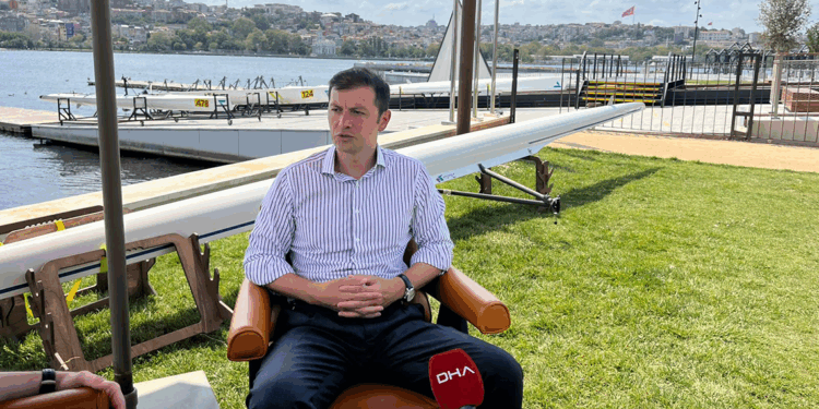 Bizim olimpiyatta bayrağımızı çektirmemiz lazım