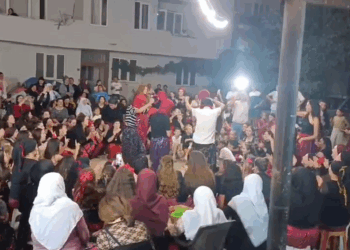 Bursa'da kadınlar, 'Şalvar Gecesi'nde eğlendi
