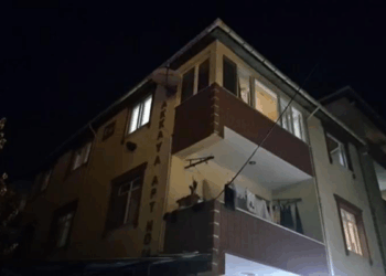 Büyükçekmece'de duvarlarından ses gelen 2 bina tahliye edildi
