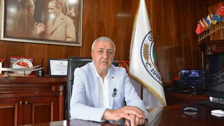 CHP'li Göle Belediye Başkanı Budak, partisinden istifa etti