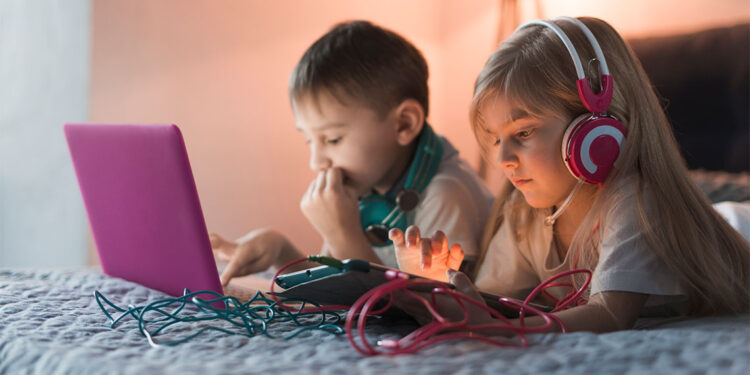 Dijital çağda çocuklar yalnız: Ailelerin farkında olmadığı psikolojik şiddet