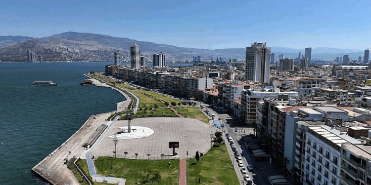 Çeşme'den sonra İzmir'de de su kesintisi başlıyor