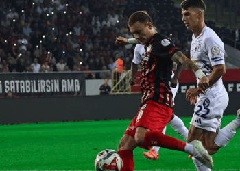 Çorum FK, Sarıyer'i 2-1 mağlup etti