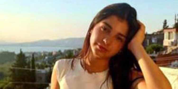 Denizde boğulma tehlikesi geçiren Aleyna, yaşam hayata tutunamadı