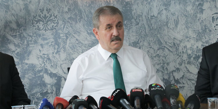 Kandil'dekilere de onların siyasi uzantılarına da güvenmiyorum