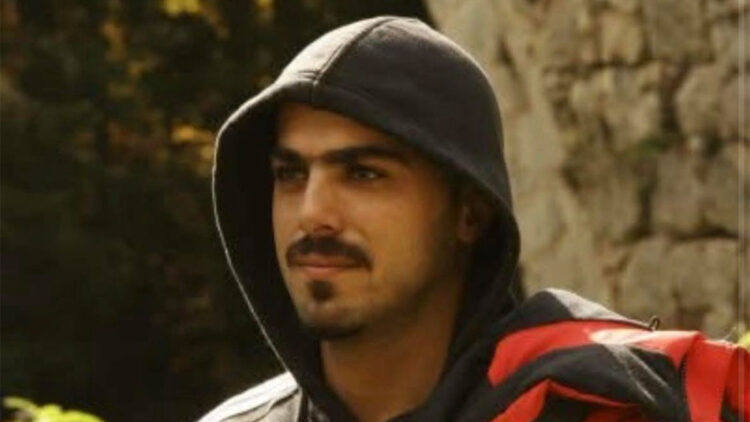 Devrilen motosikletin sürücüsü öldü, yanındaki kişi yaralandı