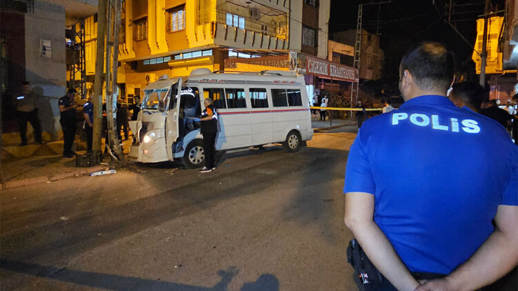 Adana'da dolmuş şoförü tabancalı saldırıda hayatını kaybetti