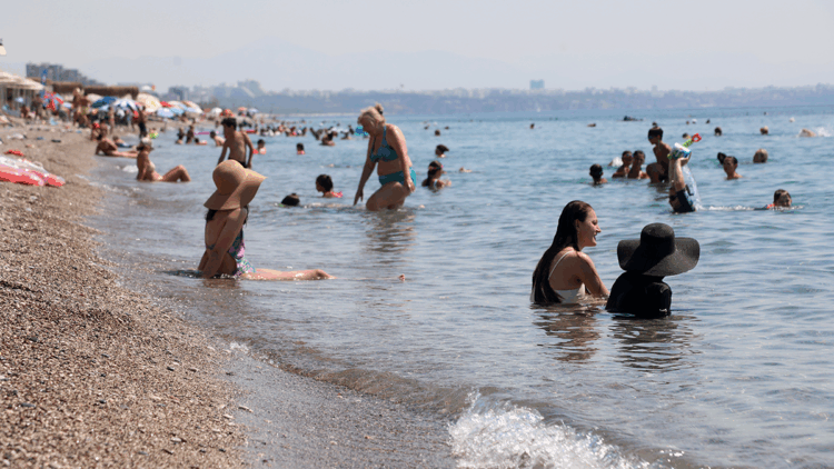 Deniz suyu ısındı, kaşıntı ve yanma şikayetleri arttı