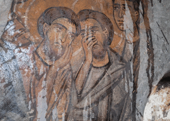 Duvarları tasvirli kayadan oyma kilise, turizme kazandırılmayı bekliyor