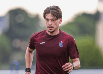 Enis Destan, Hull City’ye transfer oldu