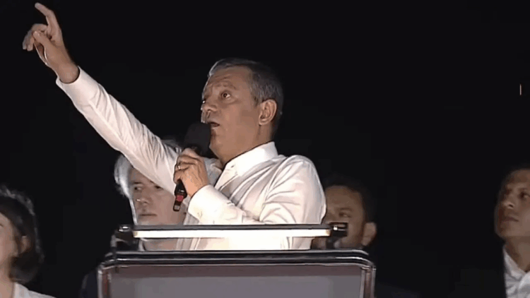 Erdoğan savcılarına güvensin, ben millete güveniyorum