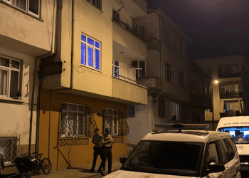 Eşini vurup, aynı tabancayla kendi kafasına ateş etti