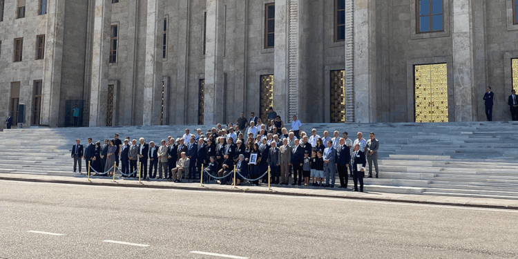 Eski Sanayi ve Ticaret Bakanı Hasan Akyol için TBMM'de tören