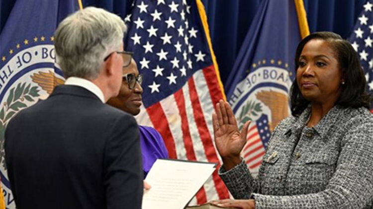 Fed Yönetim Kurulu Üyesi Lisa Cook Donald Trump'a dava açtı