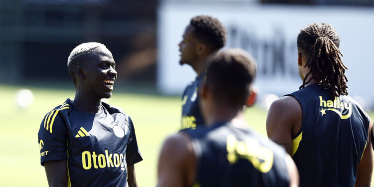 Fenerbahçe deplasmanda Feyenoord ile karşılaşacak