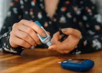 Fazla fruktoz tüketimi obezite ve diyabete davetiye çıkarıyor
