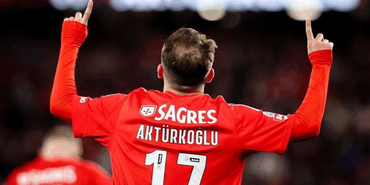 Fenerbahçe, Kerem Aktürkoğlu ile anlaşma sağladı