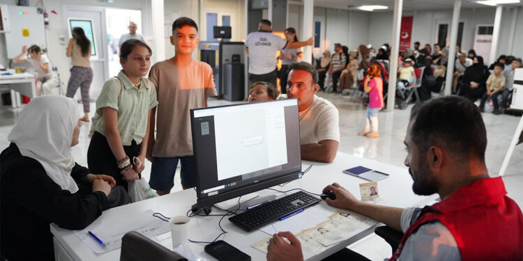 411 bin 649 Suriyelinin ülkesine dönüş yaptı