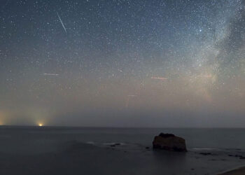 Perseid gök taşı yağmuru gökyüzünde şölen yaşatacak