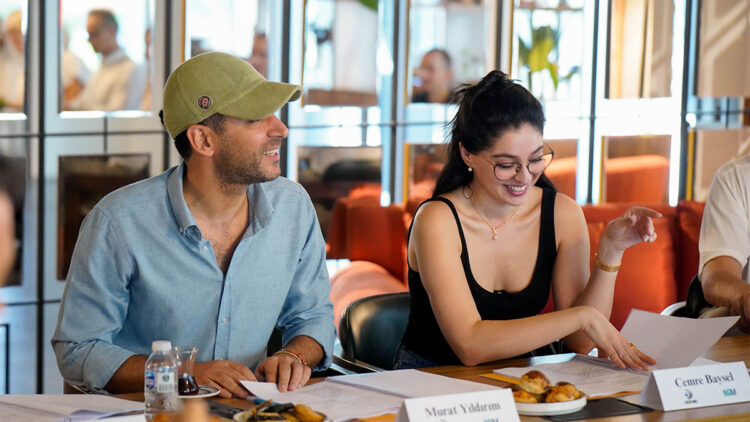 Güller ve Günahlar'ın okuma provasından kamera arkası görüntüleri