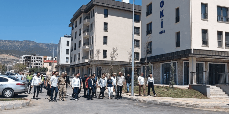 Gaziantep'te 373 konut hak sahiplerine teslim edildi