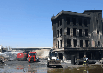 Gaziantep'te yanan geri dönüşüm fabrikasındaki hasar görüntülendi